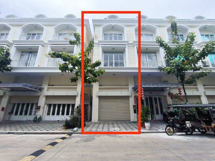 Preaek Lieb, Chroy Changvar, Phnom Penhの店舗付住宅売り物件