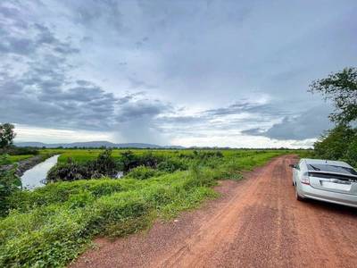 ที่ดิน สำหรับขาย ใน Samrong, เปรยนบ, สีหนุวิลล์