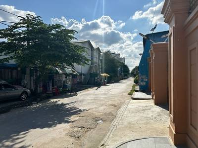 Relief For Sale & Rent de 924.5 m² de terrain