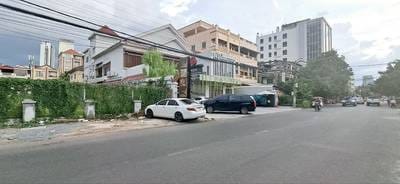 Lot For Sale in Boeung Kak 1, Toul Kork, Phnom Penh