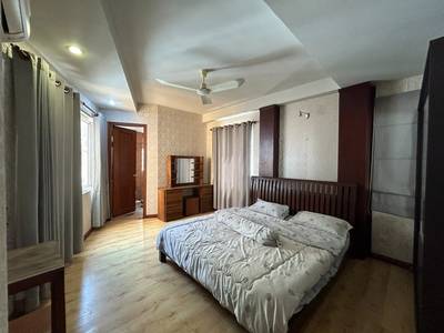 2 Bedrooms Condo For Rent