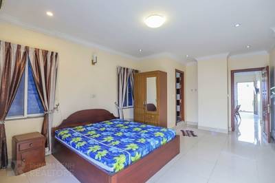 Flat House For Rent in Boeung Trabek, Chamkarmon, Phnom Penh