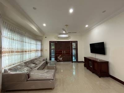 Vila K pronájmu in Tonle Bassac, Chamkarmon, Phnom Penh