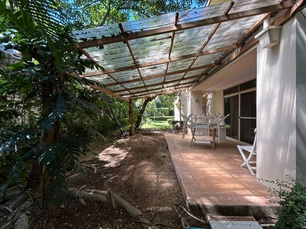 340 sqm Land Size Vila K pronájmu