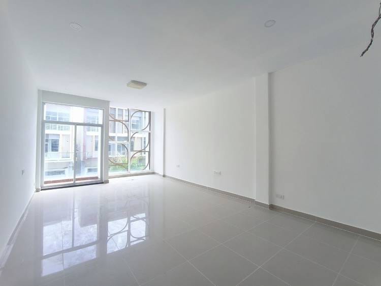 Шопхаус Для Продажи in Preaek Ta Sek, Chroy Changvar, Phnom Penh