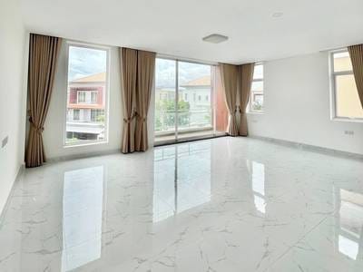 Dvojvila For Sale & Rent in Chroy Changvar $280,000