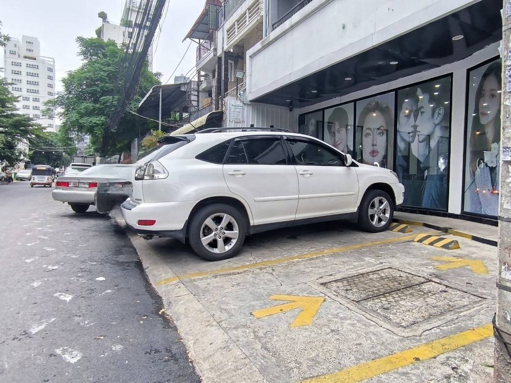 115 sqm Land Size Shophouse Na prodej