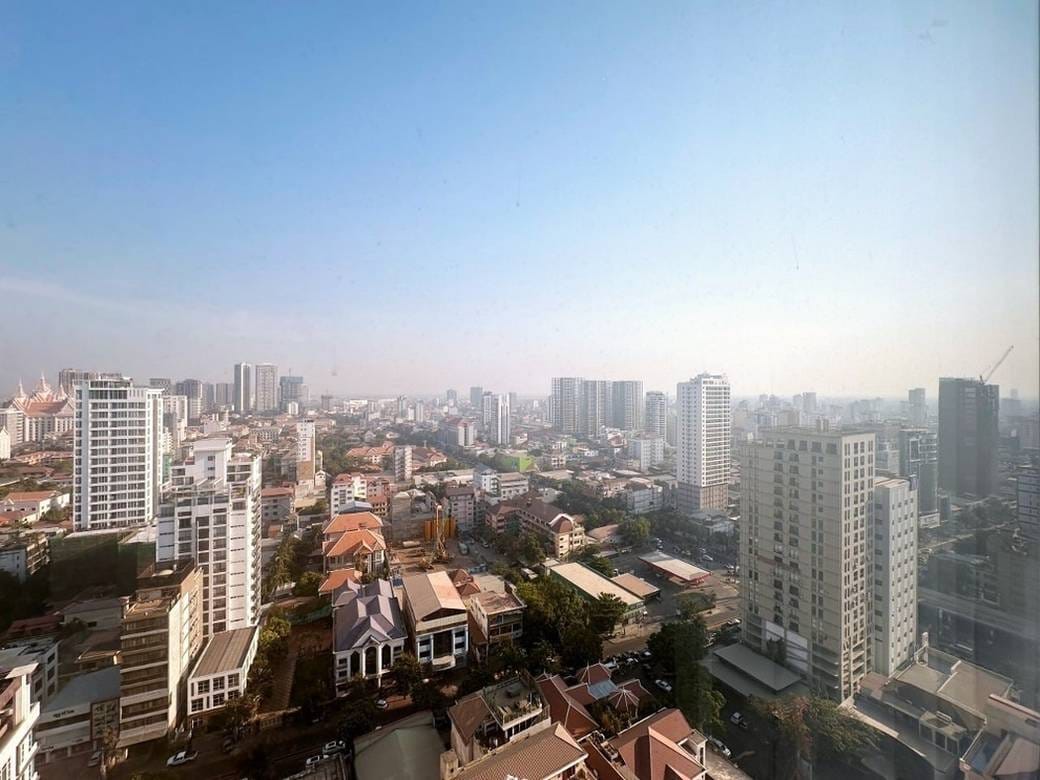 J Tower 2 Condominium | $1,200 Condo