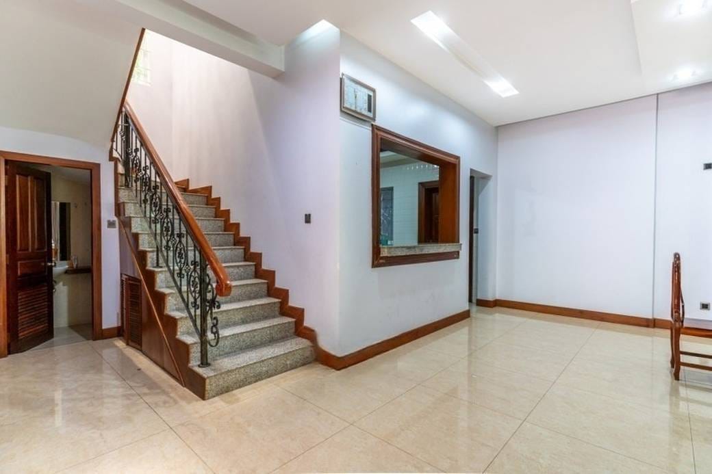208 sqm Living Size Vila K pronájmu in Chamkarmon