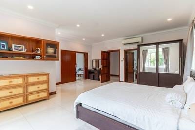 240 sqm Land Size Vila K pronájmu for $2,800