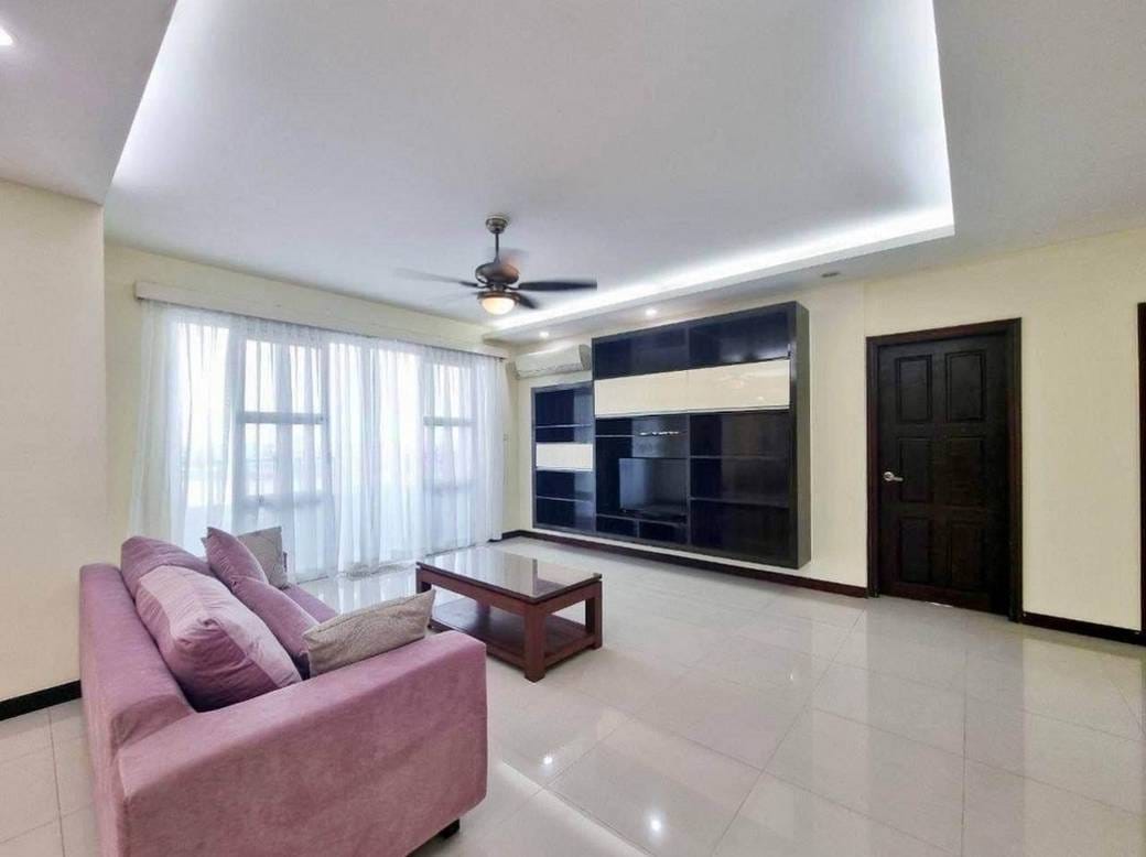 Zařízeno Penthouse K pronájmu