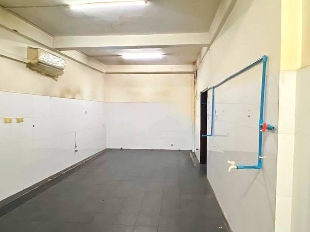 Daun Penh店屋出租，价格$3,500