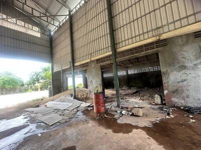 Sklad Na prodej in Prasat Bakong Na dotaz