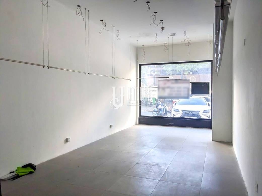 Daun Penh店屋出租，价格$2,300