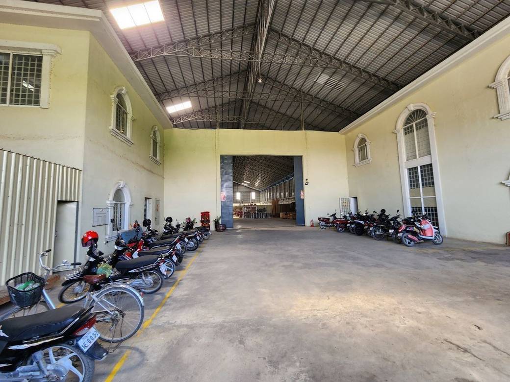 Chaom Chau 2 Entrepôt À vendre à Chaom Chau 2