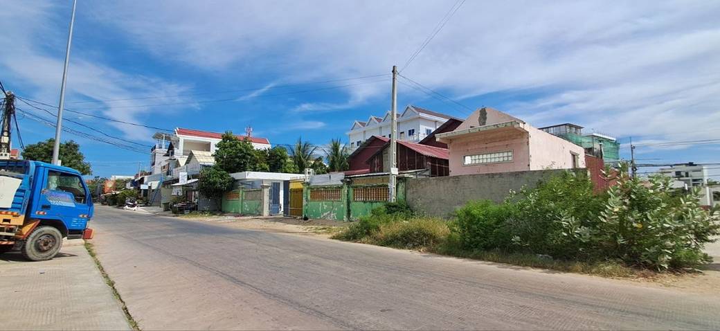 Khmuonh Pozemky Na prodej in Khmuonh