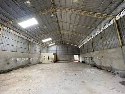 600 sqm Land Size Sklad K pronájmu