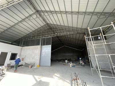 600 sqm Land Size Warehouse For Rent