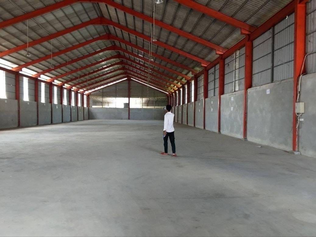 Entrepôt À louer de 1,300 m² habitables à Dangkao
