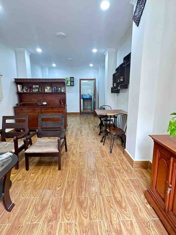 80 sqm Living Size House and lot Na prodej in Chamkarmon