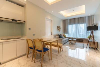 J Tower 2 Condominium | Zařízeno Condo Na prodej