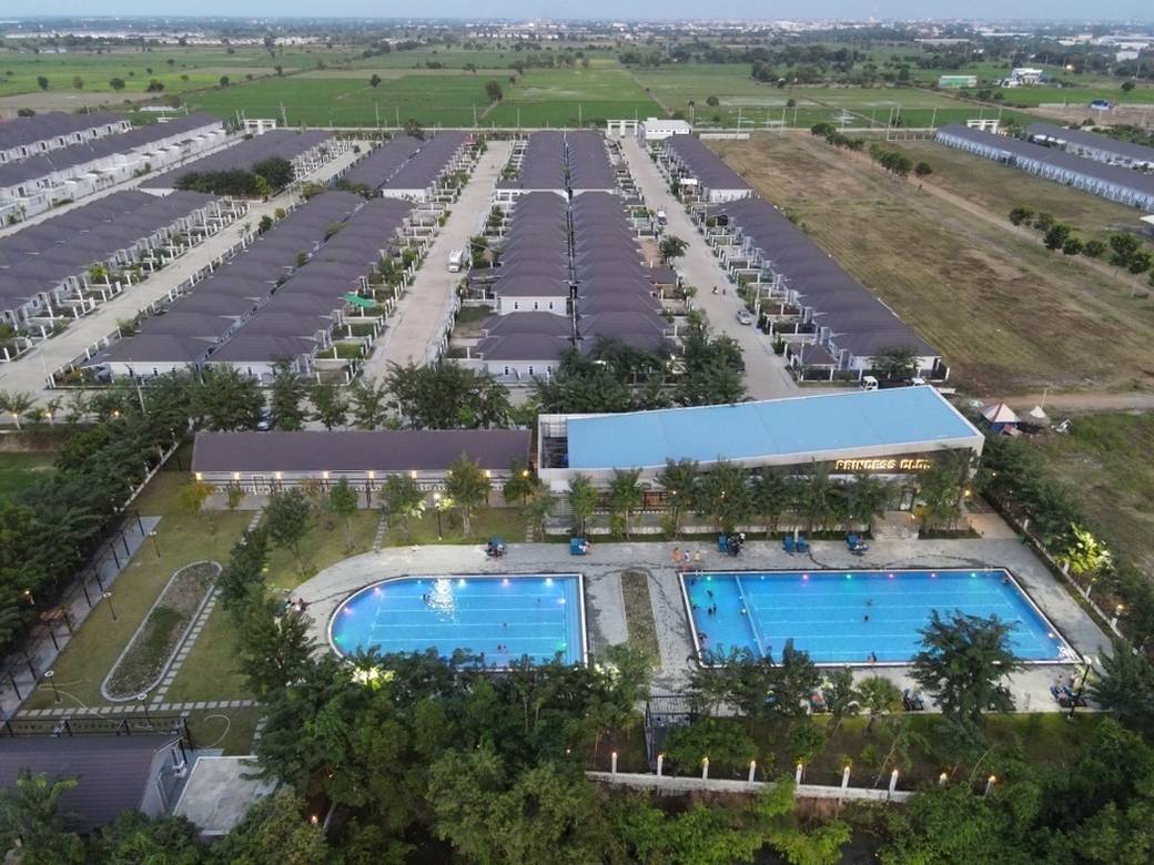 ที่ดิน สำหรับขาย ใน Thma Koul $3,000,000