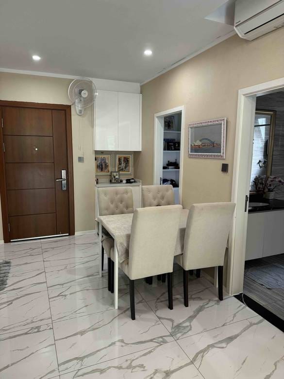 140 sqm Land Size Condo Na prodej