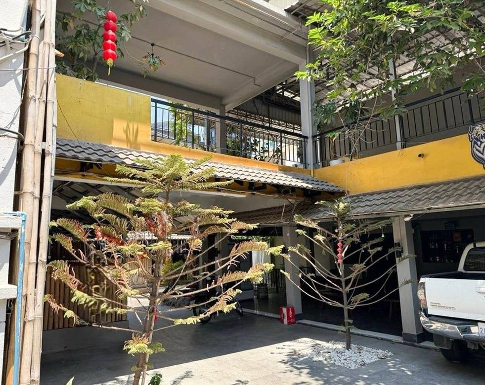 861 sqm Land Size Villa For Rent
