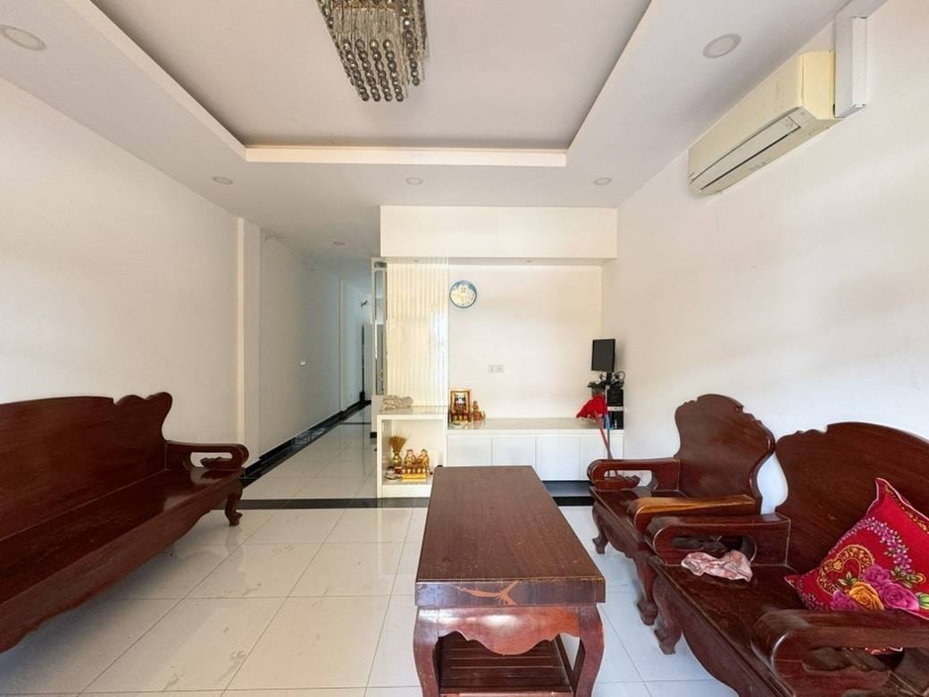 Link House For Sale in Preaek Anhchanh, Mukh Kampul, Kandal