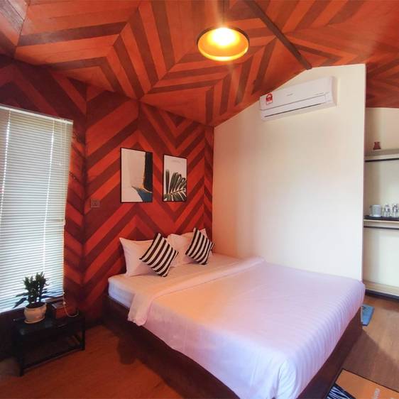 $950,000 Resort