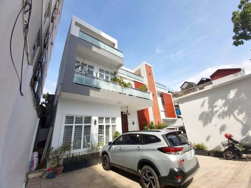 $2,800 Vila