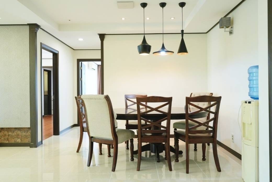 De Castle Royal Condominium | 内装済みのマンションFor Sale & Rent