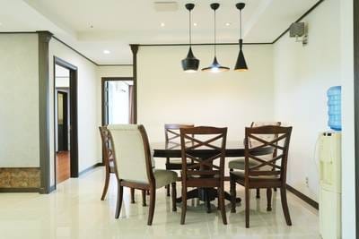 De Castle Royal Condominium | 内装済みのマンションFor Sale & Rent