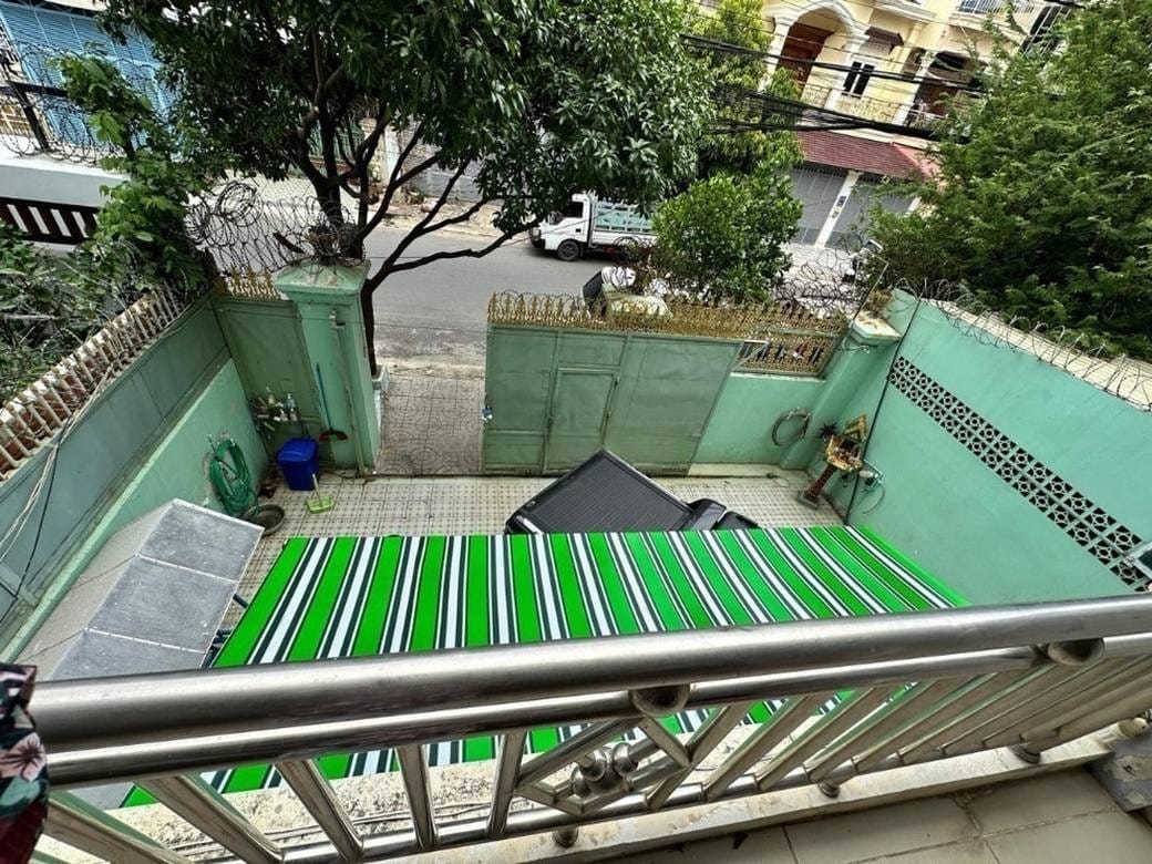 216 sqm Land Size House and lot Na prodej