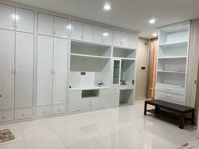 4 Bedrooms Vila For Sale & Rent for $320,000