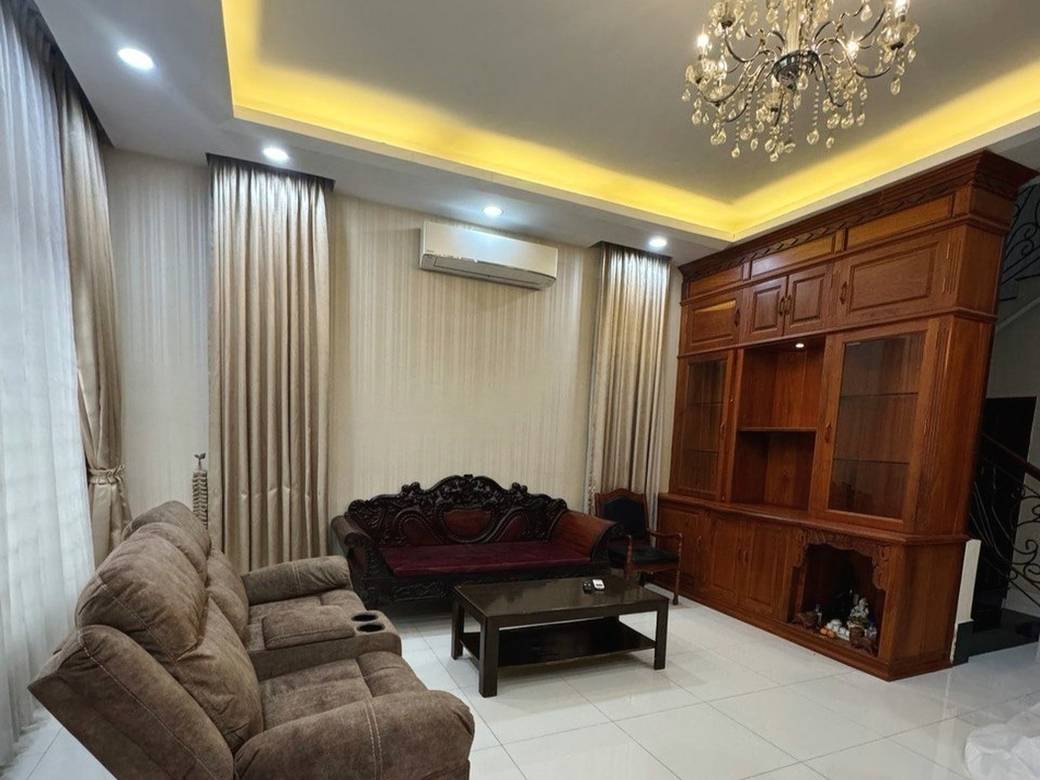Vila For Sale & Rent in Sen Sok $320,000