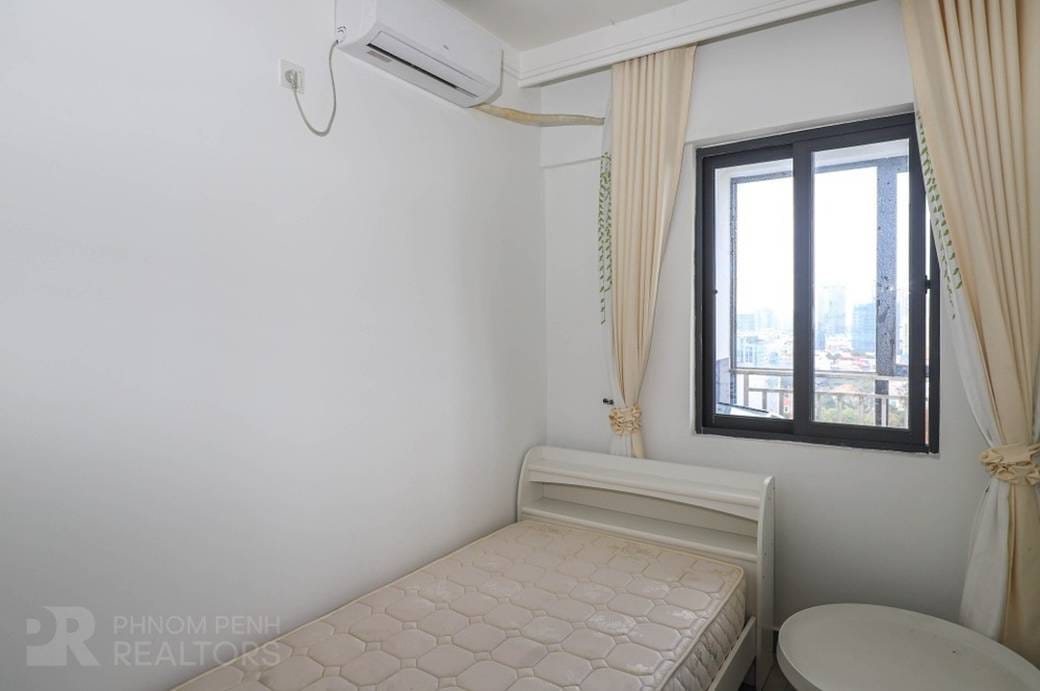Condo For Rent in Wat Phnom, Daun Penh, Phnom Penh