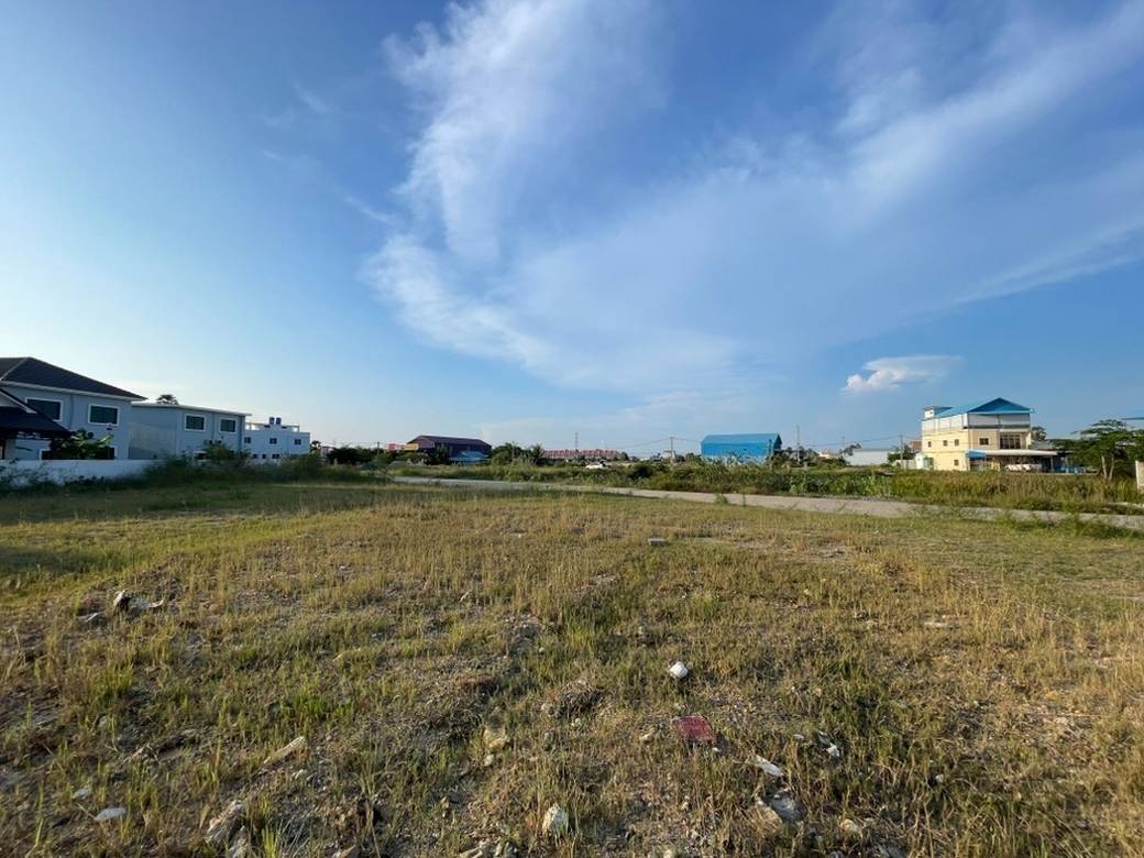 Lot For Sale in Kamboul $1