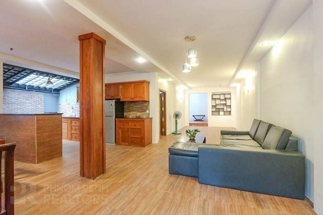 200 sqm Land Size Flat House For Rent