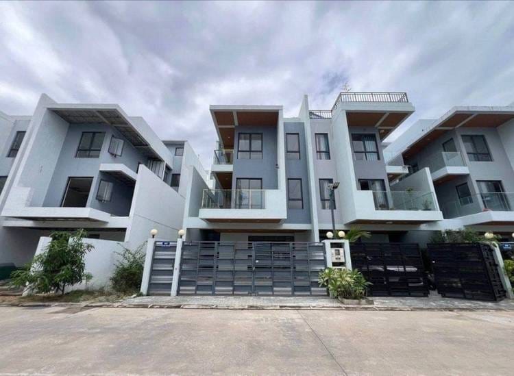 Chak Angrae Kraom, Meanchey, Phnom Penh的联排住宅出租