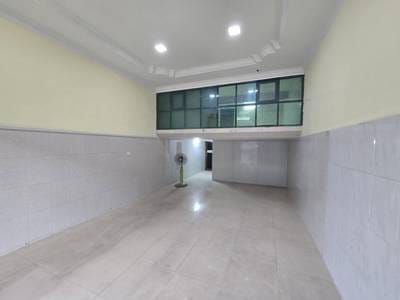 Maison-boutique For Sale & Rent avec 2 place de parking