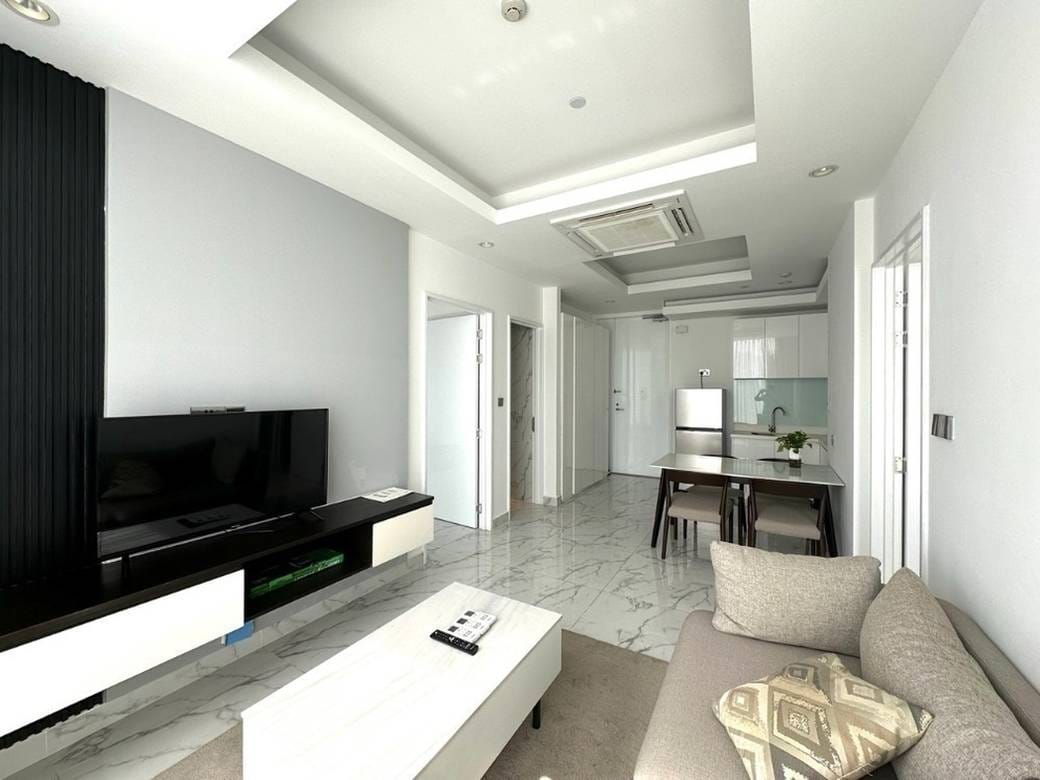 J Tower 2 Condominium | $1,500 Condo
