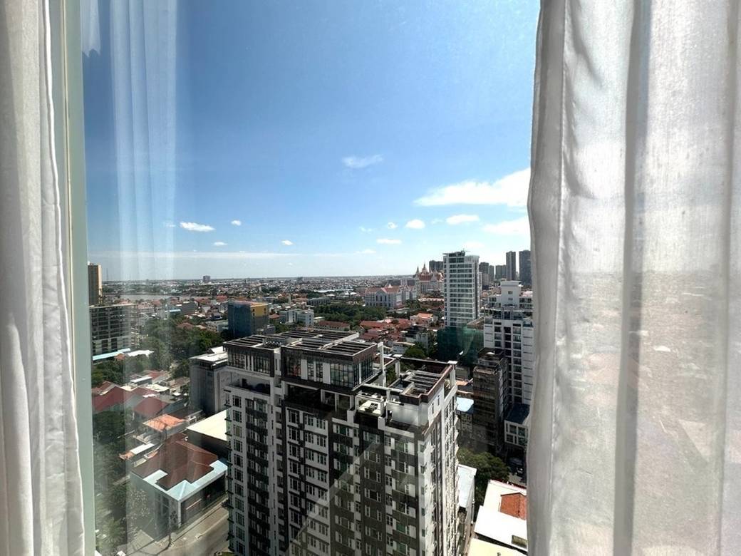 J Tower 2 Condominium | 65 sqm Land Size Condo K pronájmu