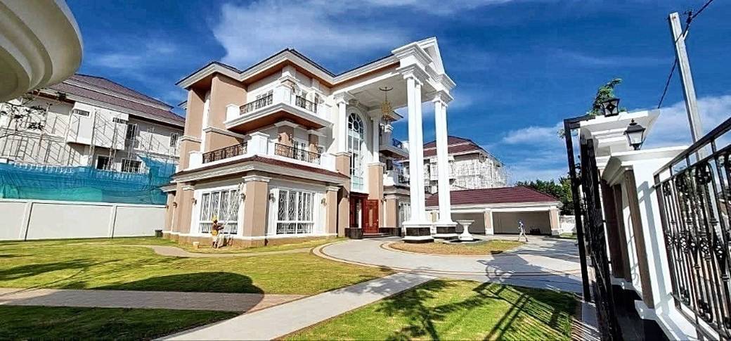Borey Peng Huoth: The Star Mera Garden | 1,820 sqm Land Size Vila K pronájmu