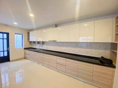 90 sqm Living Size Vila Na prodej in Chbar Ampov