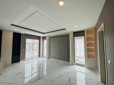 $1,950,000 Vila