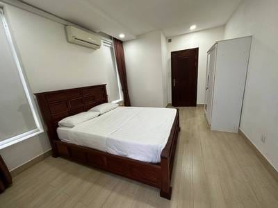 ផ្ទះល្វែង តម្លៃ $450