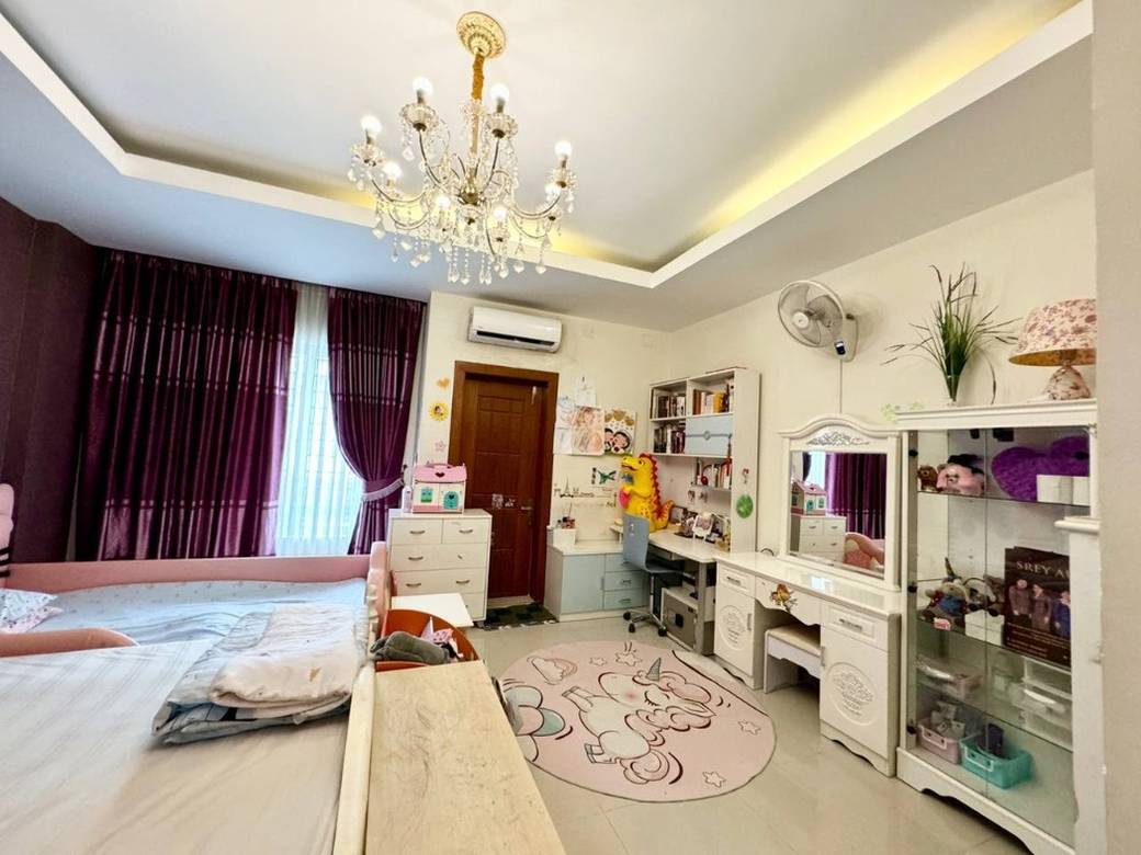 98.8 sqm Land Size Villa For Rent