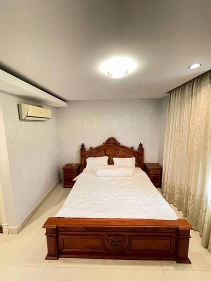 723.52 sqm Land Size Vila K pronájmu