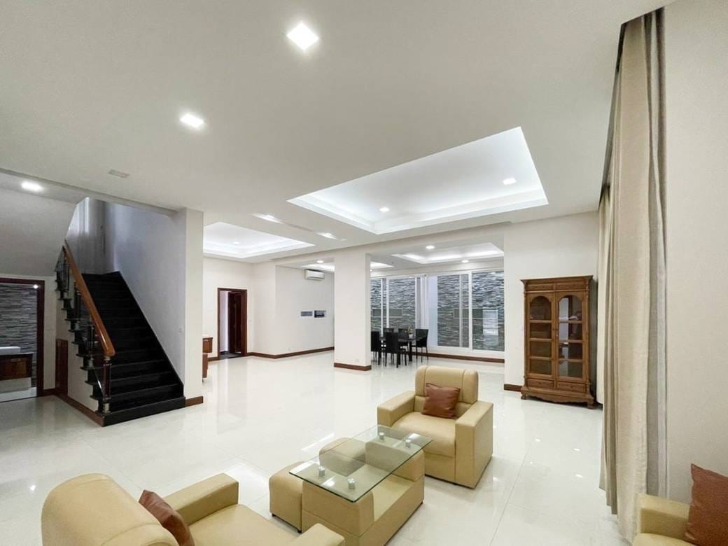 Tonle Bassac Villa For Rent in Tonle Bassac